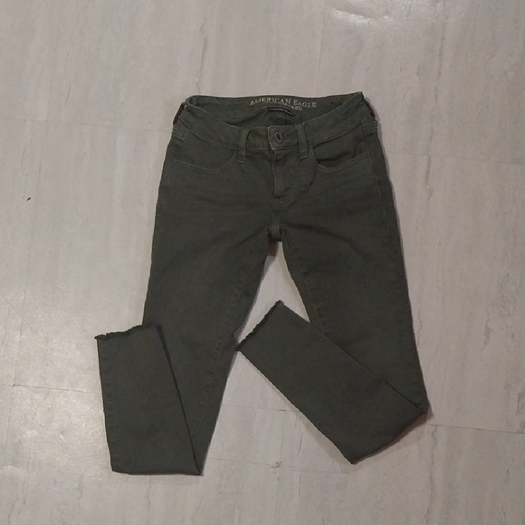 American Eagle Outfitters Khaki Stretch Jeans - Picture 1 of 7